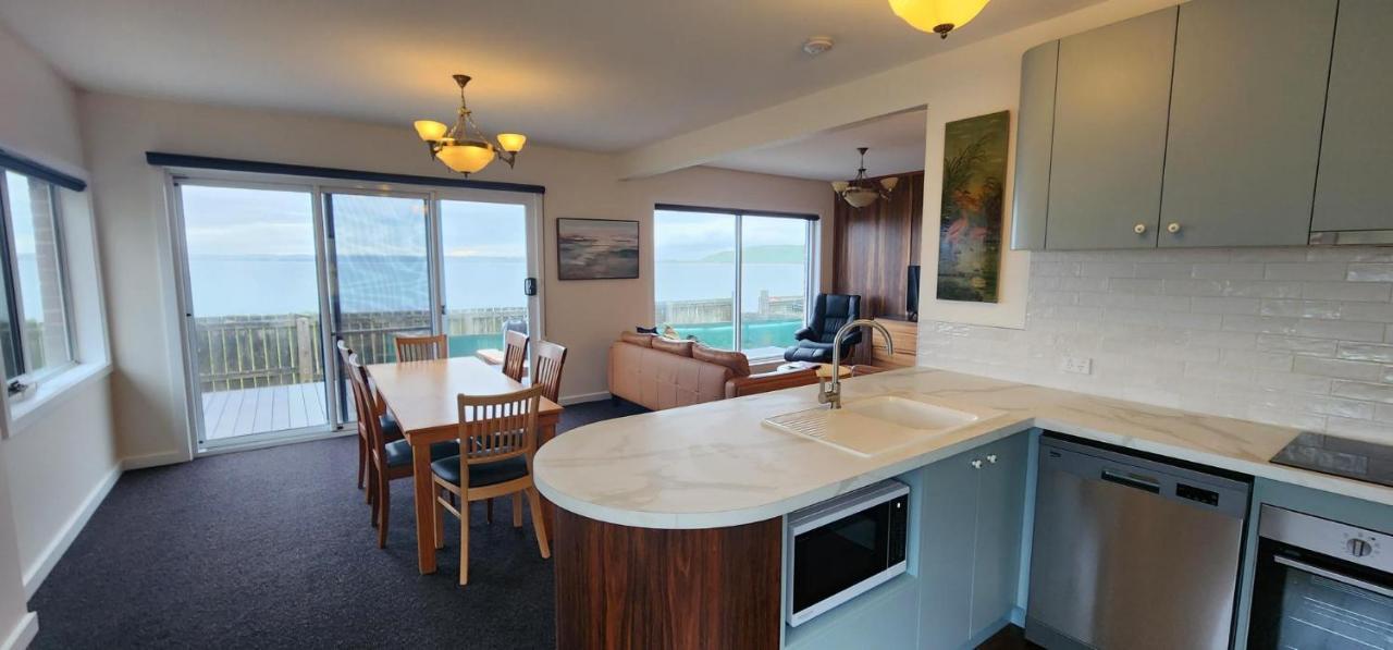 Stanley Village Waterfront Accommodation Екстериор снимка