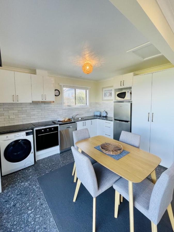 Stanley Village Waterfront Accommodation Екстериор снимка