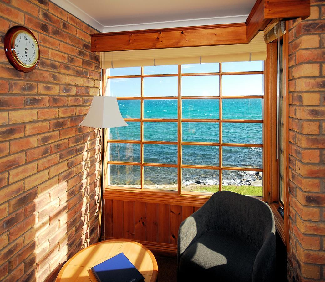 Stanley Village Waterfront Accommodation Екстериор снимка