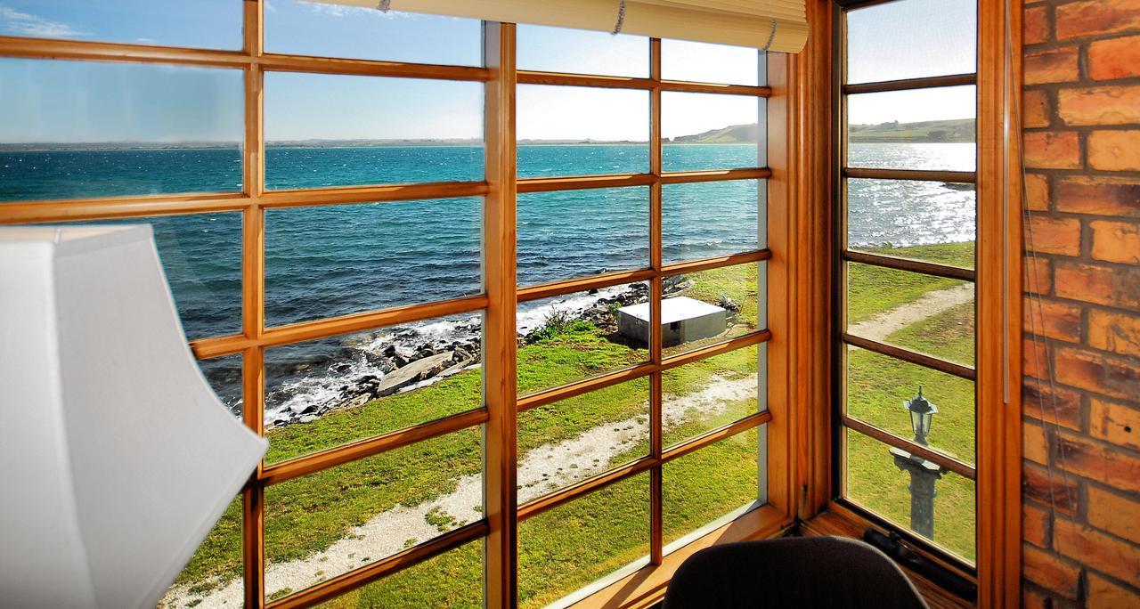 Stanley Village Waterfront Accommodation Екстериор снимка